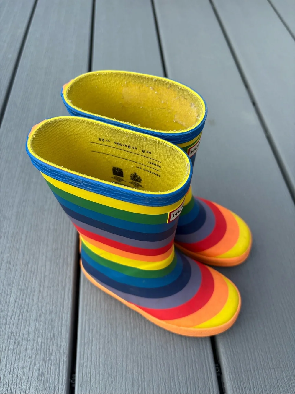 Hunter Kids Rainbow Stripe Rain Boots - Yellow Interior
